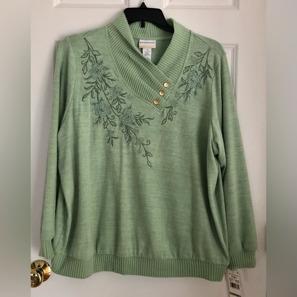 ALFRED DUNNER SIZE XL, 1X SWEATSHIRT PULLOVER ENVELOPE NECK GREEN EMBROIDERED - Picture 1 of 9